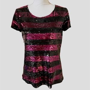 ALICE + OLIVIA STRIPED SEQUIN SHORT SLEEVE TOP